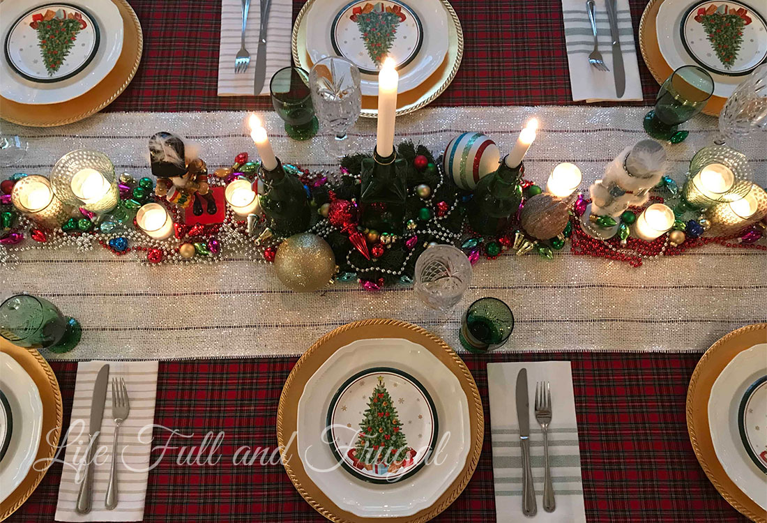 Louisiana Christmas Table Setting - Life Full and Frugal