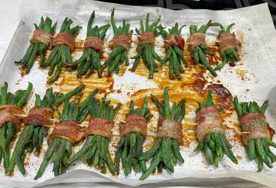baked green bean bundles wrapped in bacon - Life Full and Frugal